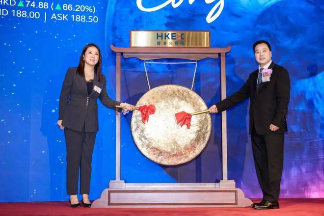 IPO年入30亿创始人夫妇身家超100亿麻将胡了试玩网站免费“县城中产”喝出一个(图4)
